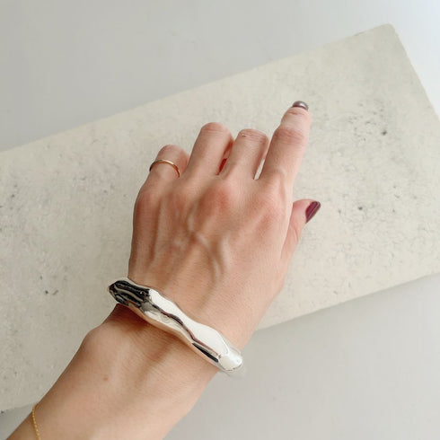 LUNA bangle